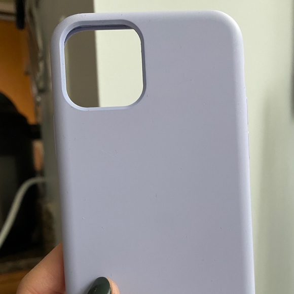 Auxiliary iPhone 11 Pro Silicone Case - Picture 5 of 6